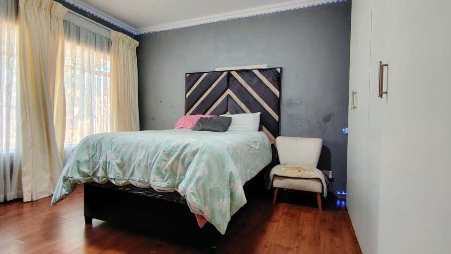 4 Bedroom Property for Sale in Risiville Gauteng