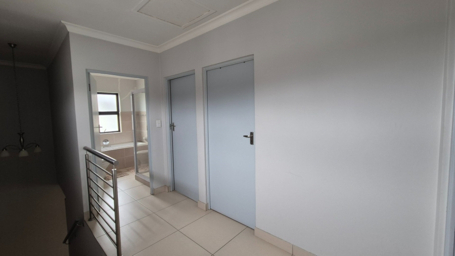 3 Bedroom Property for Sale in Thatchfield Ridge Gauteng