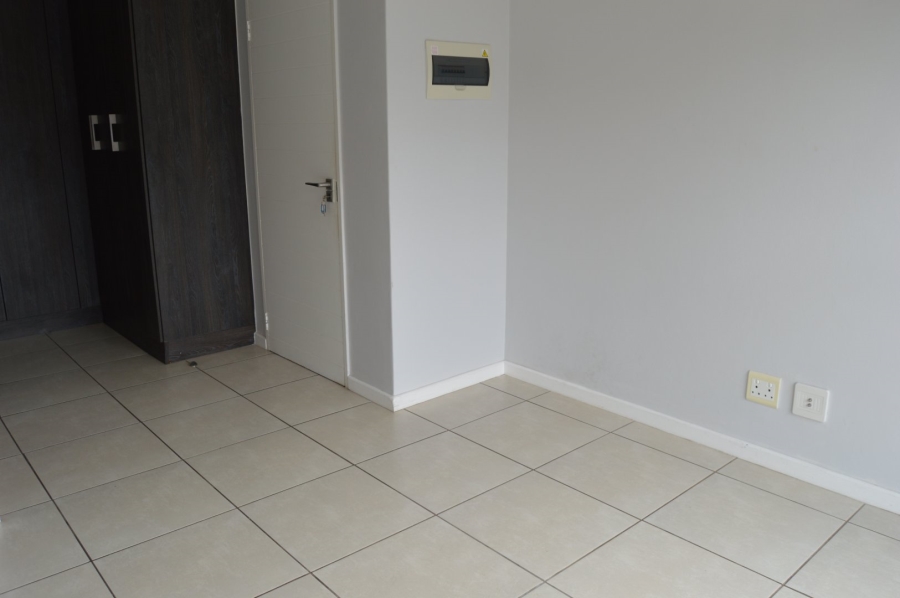 To Let 1 Bedroom Property for Rent in Bryanston Gauteng