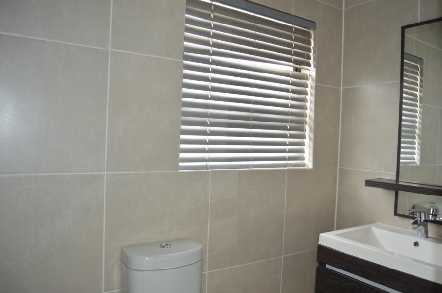 To Let 1 Bedroom Property for Rent in Bryanston Gauteng