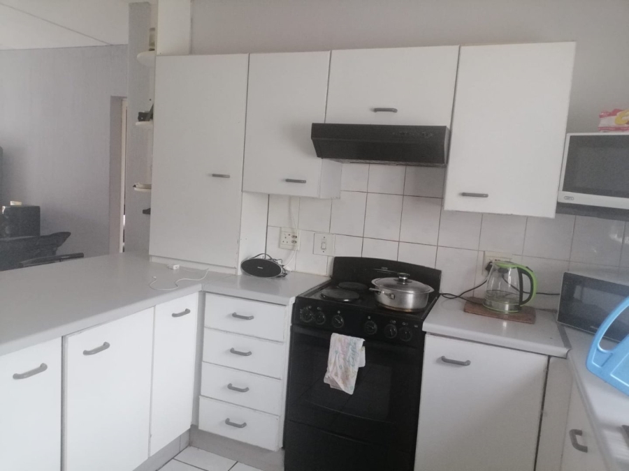 2 Bedroom Property for Sale in Vorna Valley Gauteng