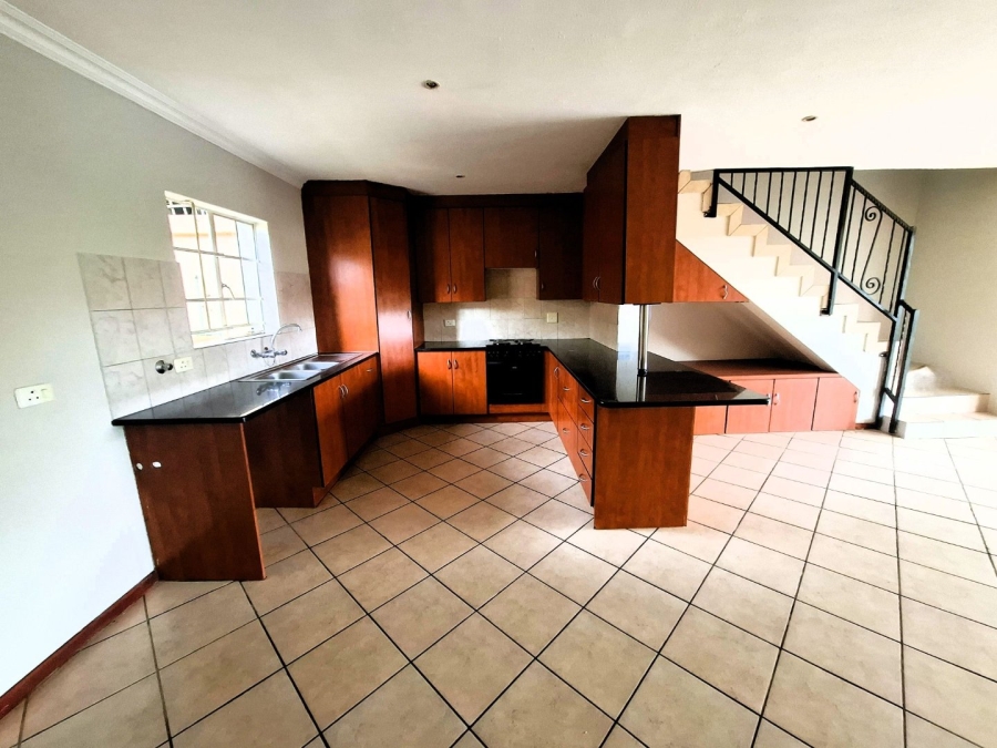 To Let 3 Bedroom Property for Rent in La Montagne Gauteng