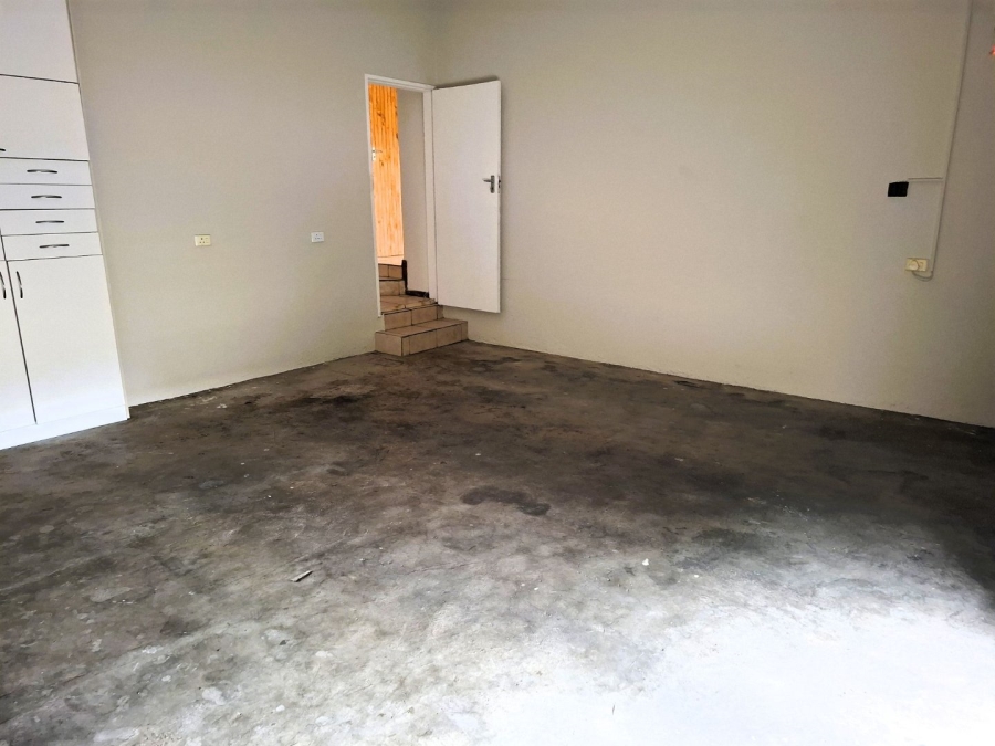 To Let 3 Bedroom Property for Rent in La Montagne Gauteng