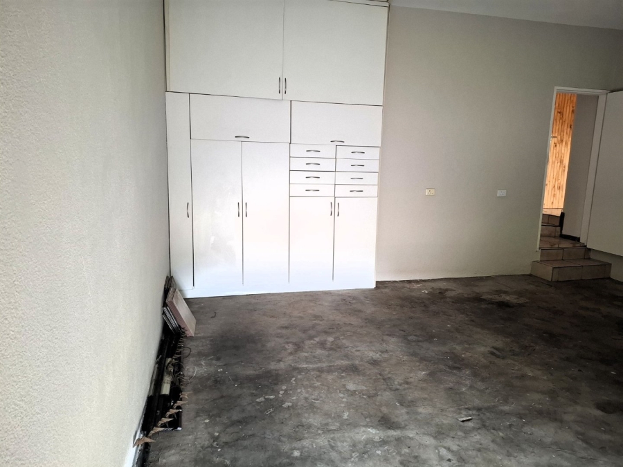 To Let 3 Bedroom Property for Rent in La Montagne Gauteng