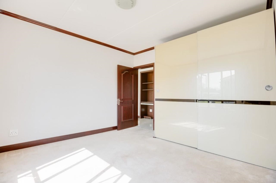 To Let 2 Bedroom Property for Rent in Maroeladal Gauteng