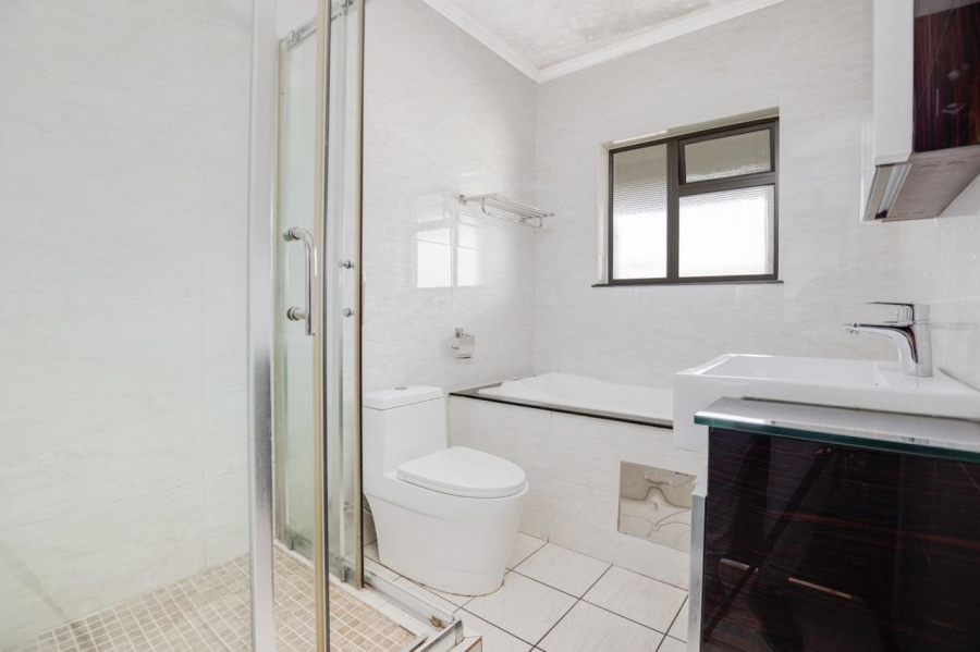 To Let 2 Bedroom Property for Rent in Maroeladal Gauteng