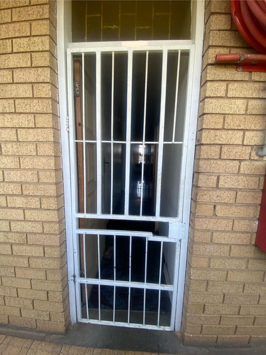 6 Bedroom Property for Sale in Pretoria Central Gauteng