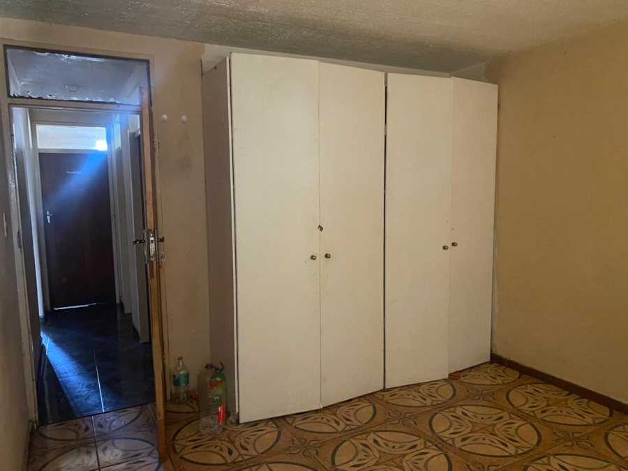 6 Bedroom Property for Sale in Pretoria Central Gauteng