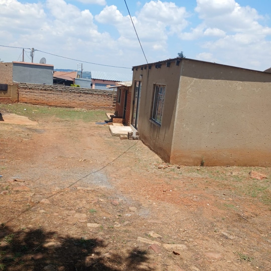 2 Bedroom Property for Sale in Lotus Gardens Gauteng