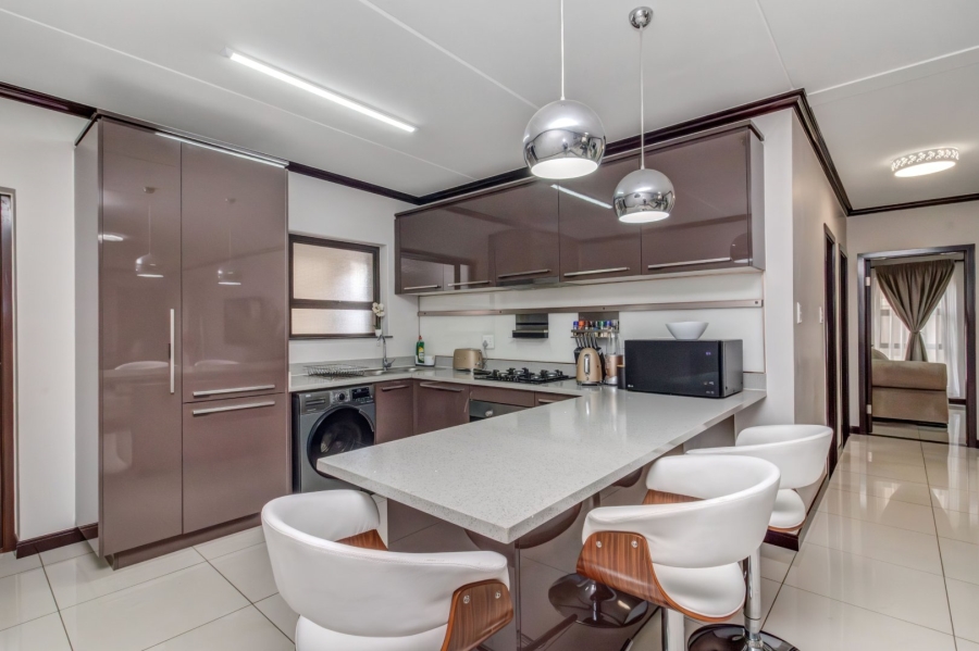 3 Bedroom Property for Sale in Broadacres Gauteng