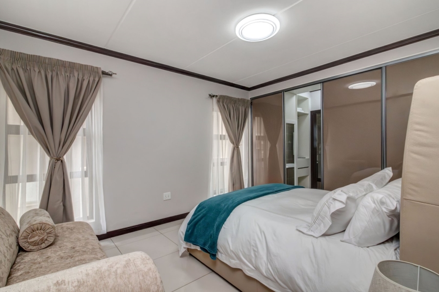 3 Bedroom Property for Sale in Broadacres Gauteng