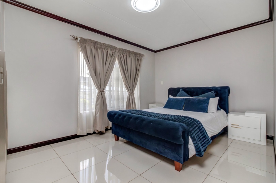 3 Bedroom Property for Sale in Broadacres Gauteng