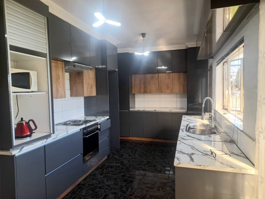 4 Bedroom Property for Sale in Kibler Park Gauteng