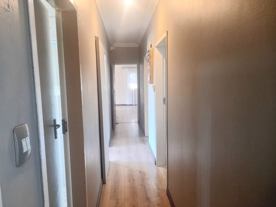 4 Bedroom Property for Sale in Kibler Park Gauteng