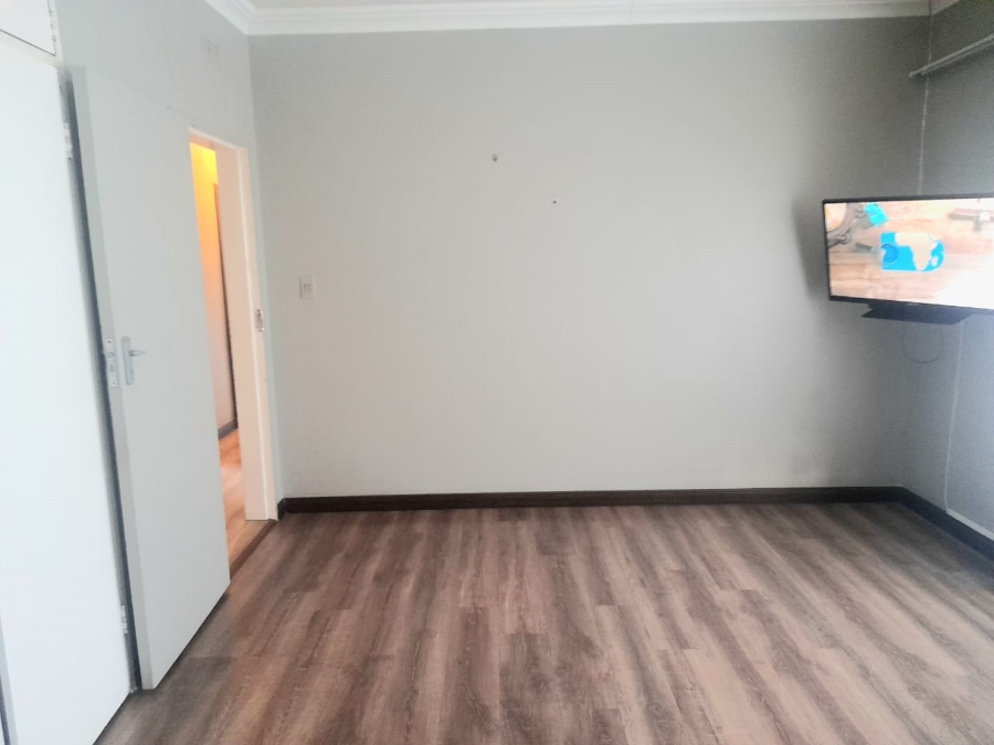 4 Bedroom Property for Sale in Kibler Park Gauteng