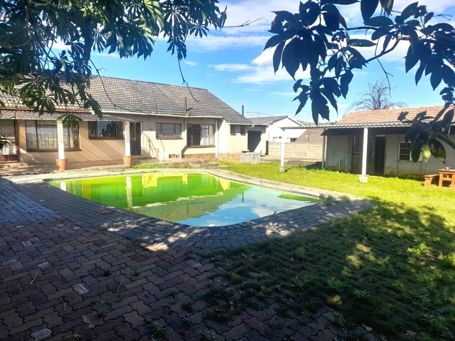 4 Bedroom Property for Sale in Kibler Park Gauteng