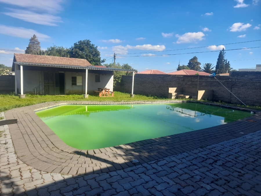 4 Bedroom Property for Sale in Kibler Park Gauteng