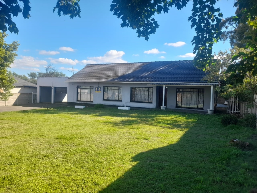 4 Bedroom Property for Sale in Kibler Park Gauteng