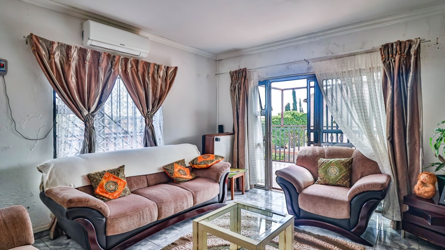 6 Bedroom Property for Sale in Lenasia South Gauteng