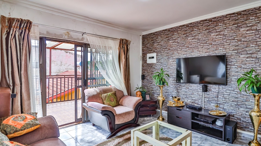 6 Bedroom Property for Sale in Lenasia South Gauteng