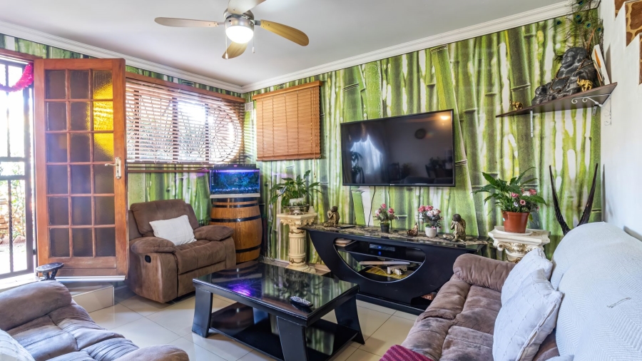 6 Bedroom Property for Sale in Lenasia South Gauteng