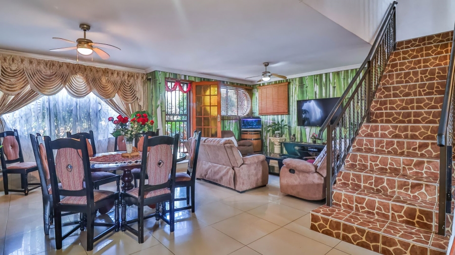 6 Bedroom Property for Sale in Lenasia South Gauteng