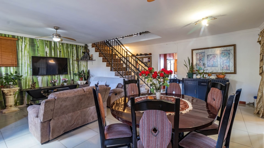 6 Bedroom Property for Sale in Lenasia South Gauteng