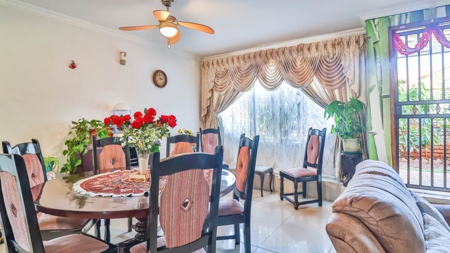 6 Bedroom Property for Sale in Lenasia South Gauteng