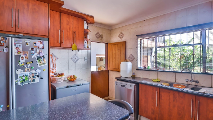 6 Bedroom Property for Sale in Lenasia South Gauteng