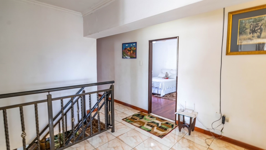 6 Bedroom Property for Sale in Lenasia South Gauteng