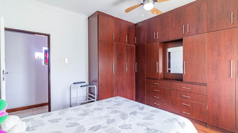 6 Bedroom Property for Sale in Lenasia South Gauteng