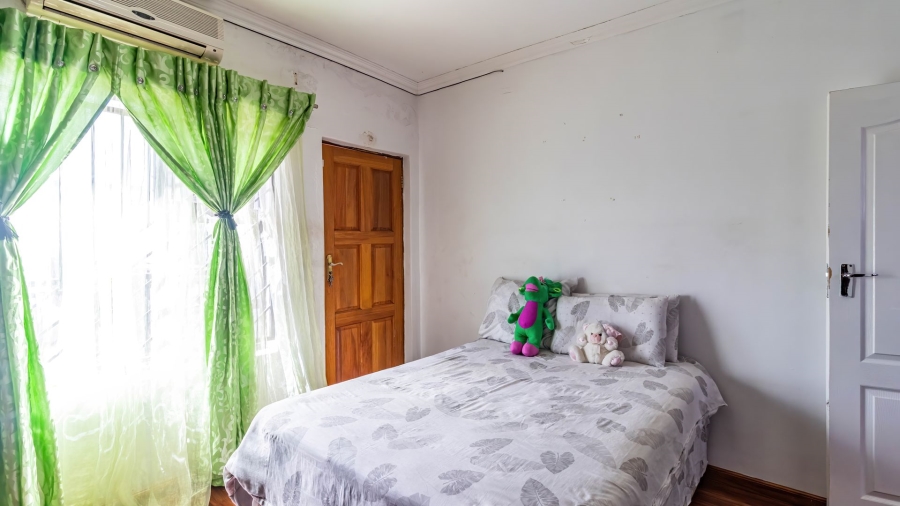 6 Bedroom Property for Sale in Lenasia South Gauteng