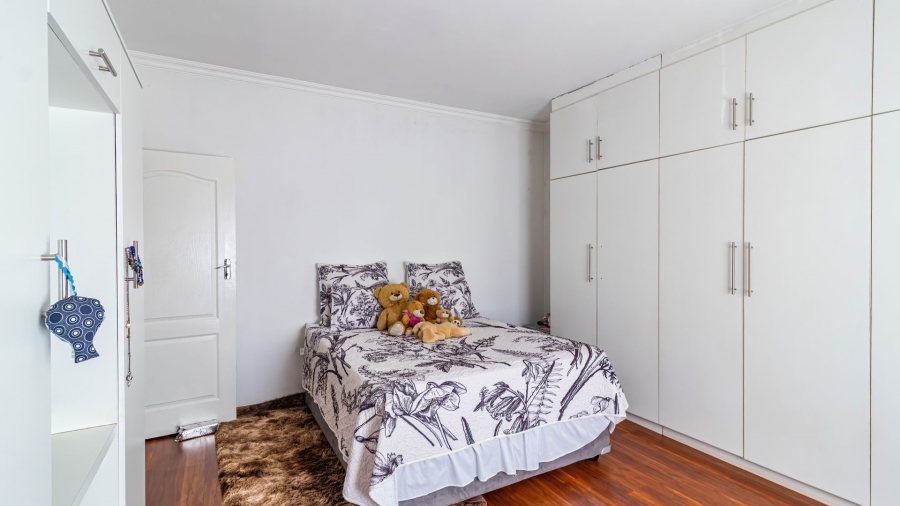 6 Bedroom Property for Sale in Lenasia South Gauteng