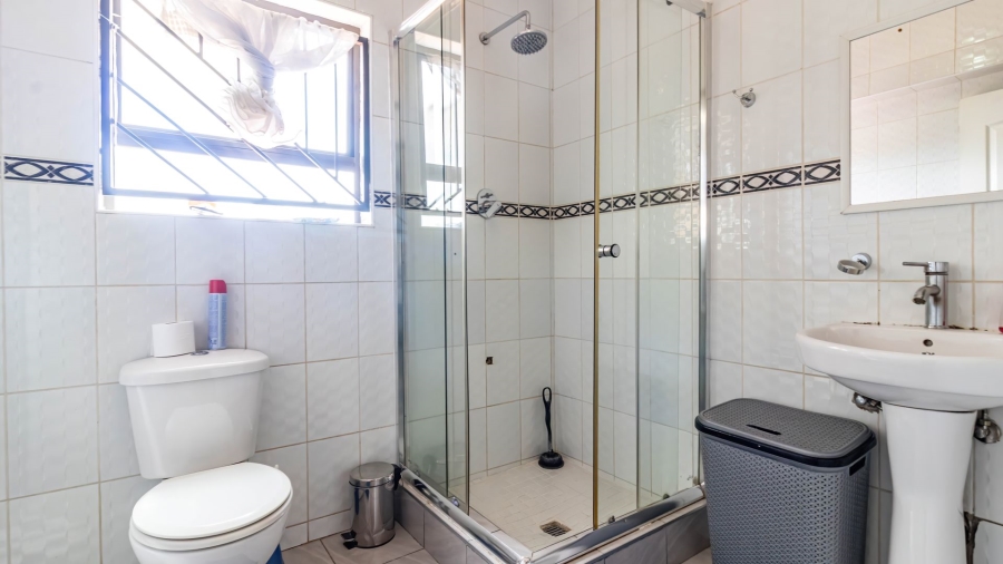 6 Bedroom Property for Sale in Lenasia South Gauteng