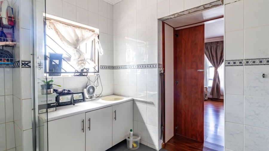 6 Bedroom Property for Sale in Lenasia South Gauteng