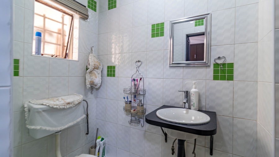 6 Bedroom Property for Sale in Lenasia South Gauteng