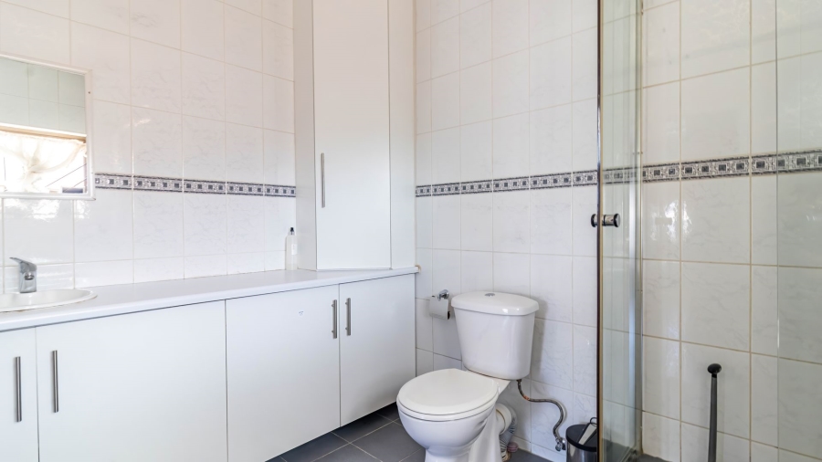 6 Bedroom Property for Sale in Lenasia South Gauteng