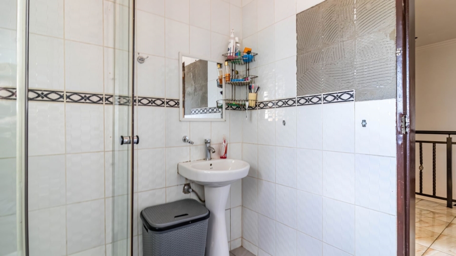 6 Bedroom Property for Sale in Lenasia South Gauteng