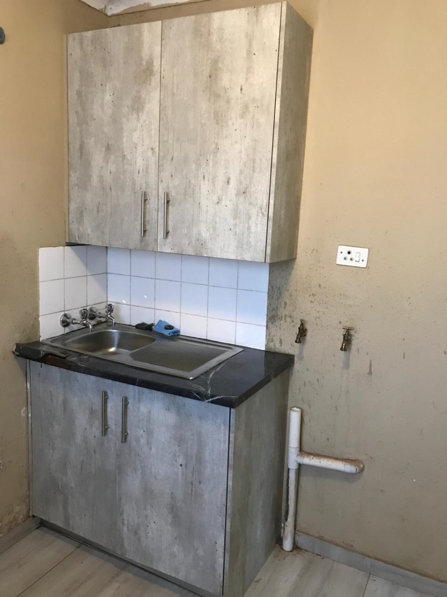 2 Bedroom Property for Sale in Protea Glen Gauteng