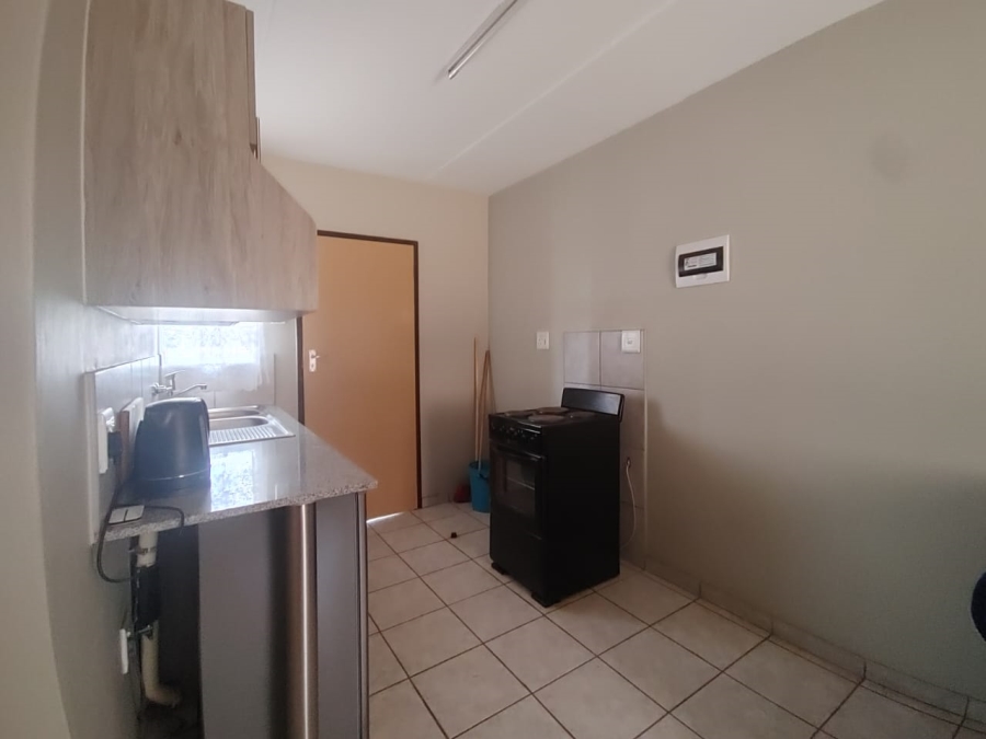 To Let 2 Bedroom Property for Rent in Sky City Gauteng
