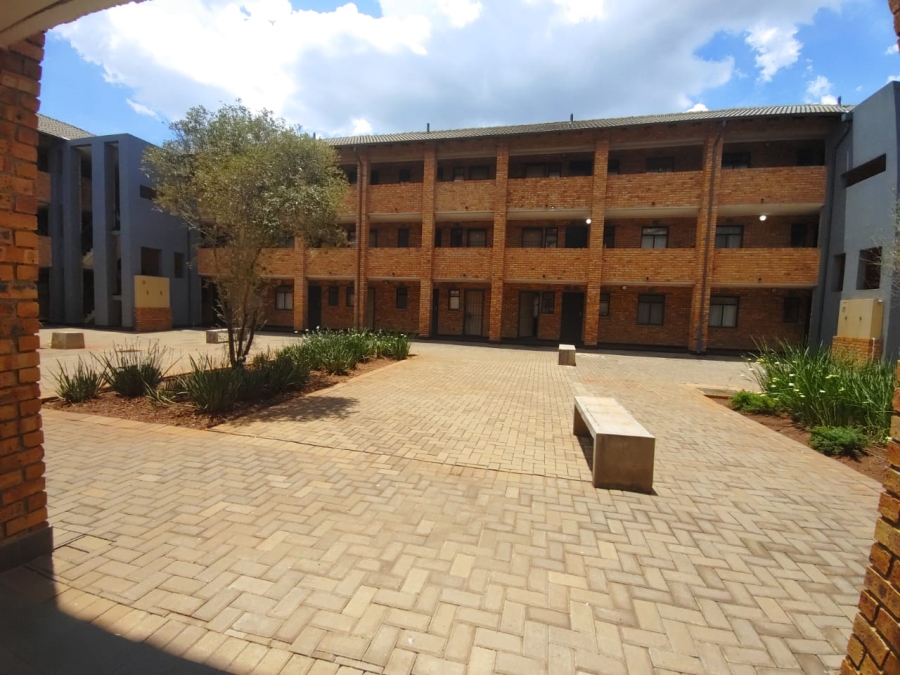 To Let 2 Bedroom Property for Rent in Sky City Gauteng