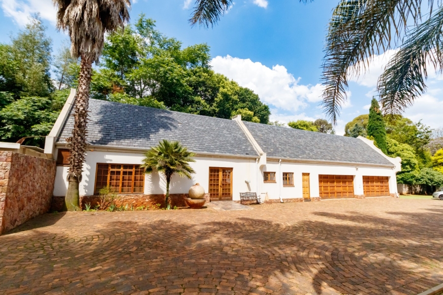 5 Bedroom Property for Sale in Fairlead Gauteng