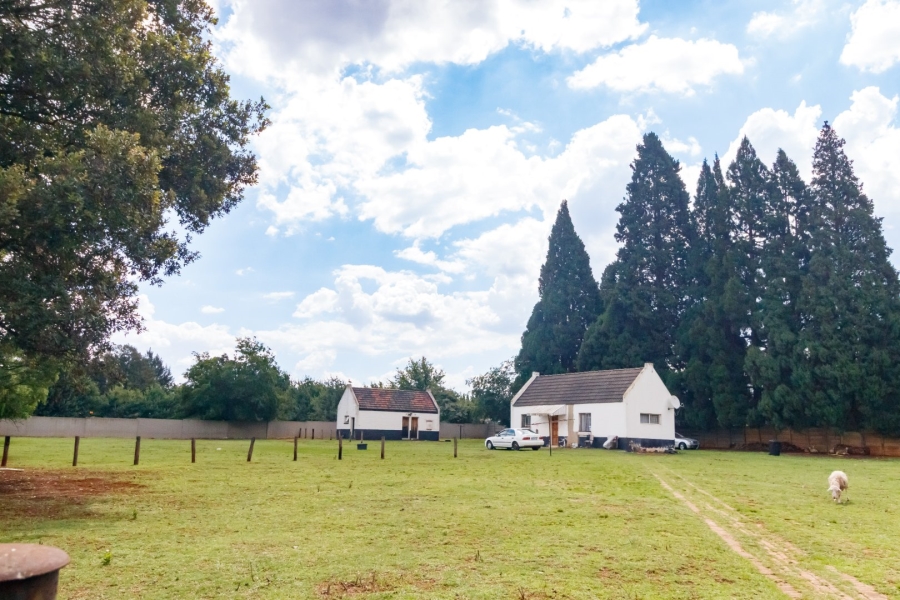 5 Bedroom Property for Sale in Fairlead Gauteng
