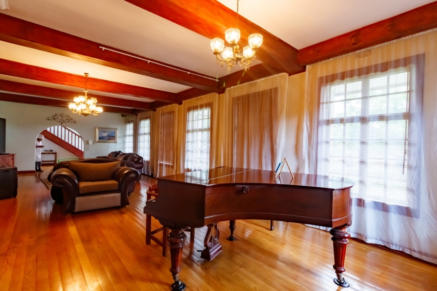 5 Bedroom Property for Sale in Fairlead Gauteng