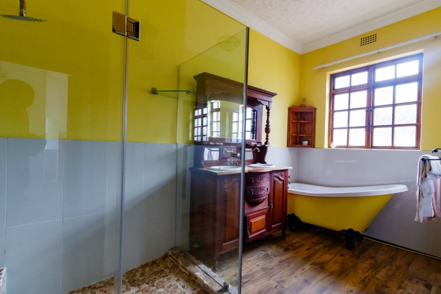 5 Bedroom Property for Sale in Fairlead Gauteng