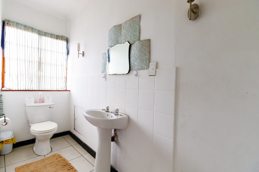 5 Bedroom Property for Sale in Fairlead Gauteng