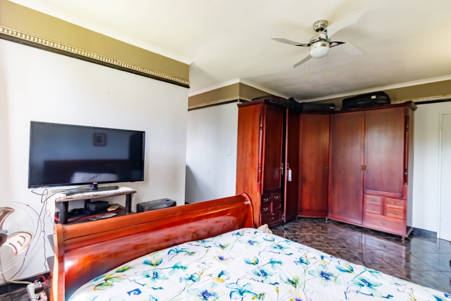 5 Bedroom Property for Sale in Fairlead Gauteng