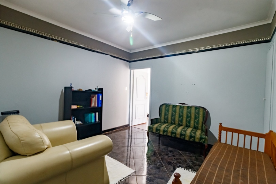 5 Bedroom Property for Sale in Fairlead Gauteng