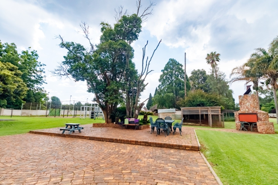 5 Bedroom Property for Sale in Fairlead Gauteng