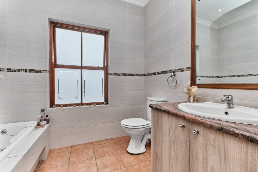 2 Bedroom Property for Sale in Fairland Gauteng